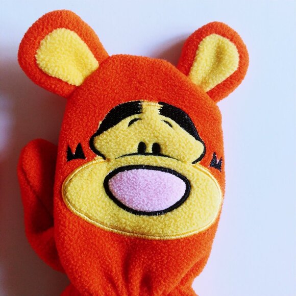Disney Winnie the Pooh Fleece Toddler Mittens - Picture 3 of 7